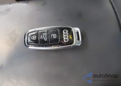 2019 Audi E-Tron Premium Plus z USA, uszkodzony, nr VIN WA1VAAGE4KB006007